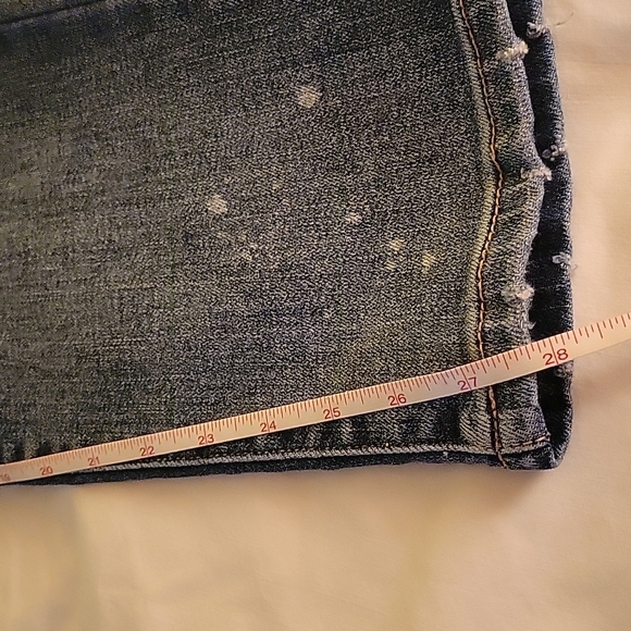 Judy Blue bleach splatter very distressed  jeans - Picture 10 of 10